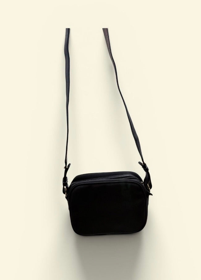Burberry Vintage Black Crossbody Bag – Gold Crest Detail