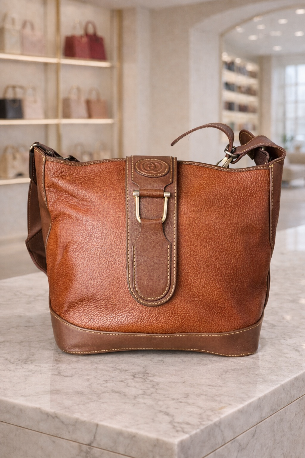 Gucci Brown Pebbled Leather Shoulder Bag – Classic Vintage Style